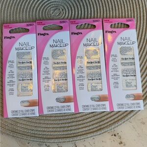 Fing'rs Nail Makeup I ❤️ NY Newspaper Print Nail Strips - White & Black Set x4